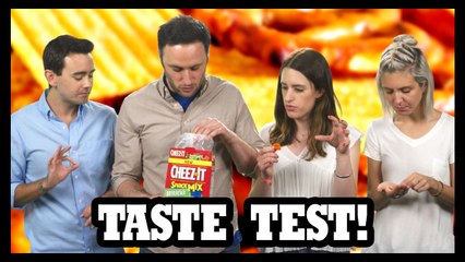 We’re Finally Trying Sriracha Cheez-It Snack Mix! - Food Feeder