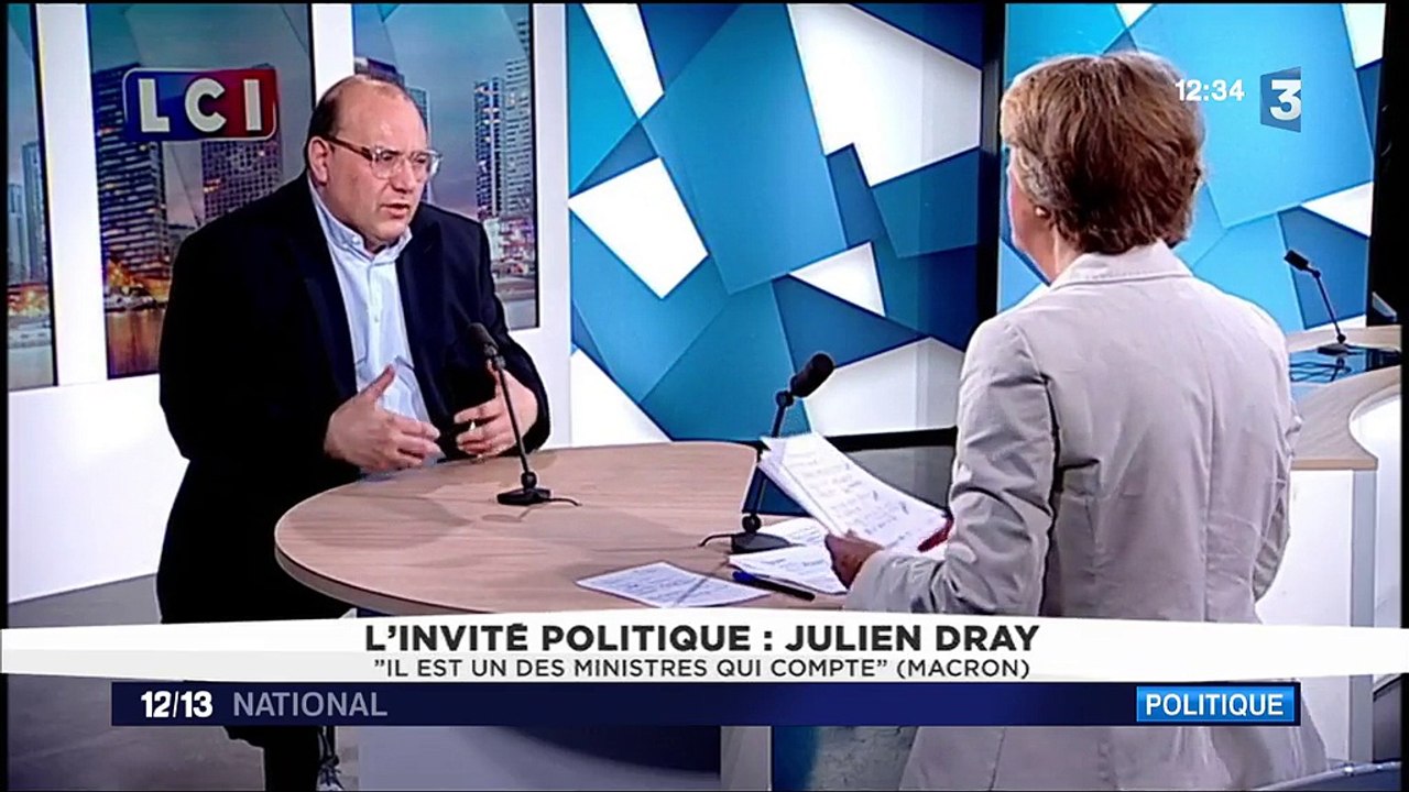 Emmanuel Macron , premier grand meeting devant ses adhérents