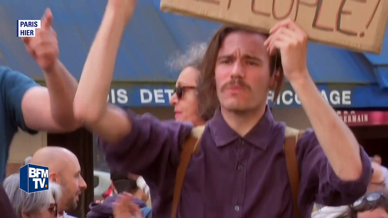 Des opposants manifestent devant la Mutualité avant le meeting de Macron