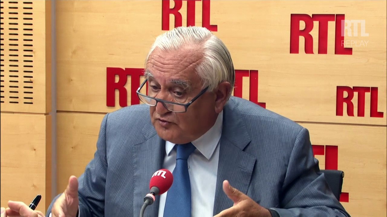 Emmanuel Macron tient des propos "ambigus", selon Jean-Pierre Raffarin