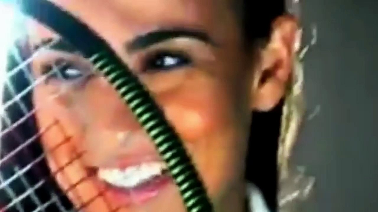 Paula Ormaechea, sexy dans un magazine