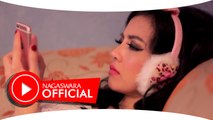 Gladys - Hubungi Aku - Official Music Video - NAGASWARA