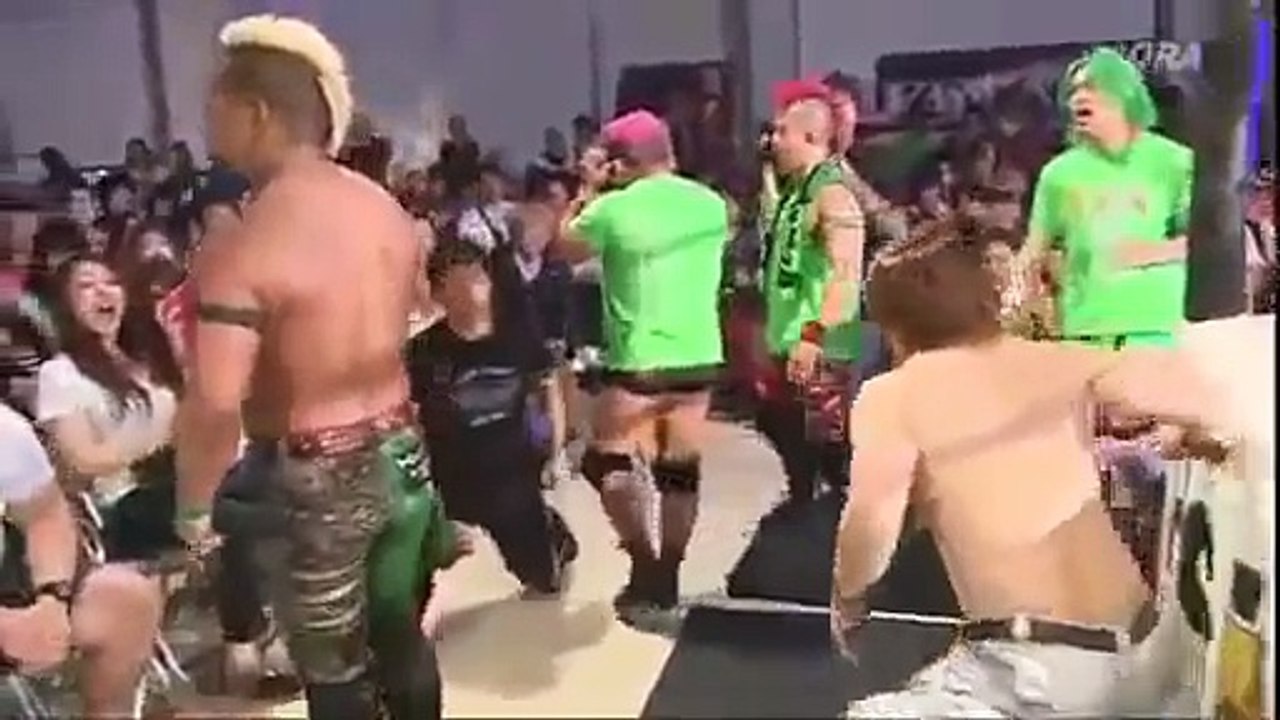 BxB Hulk vs T-Hawk