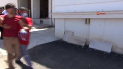 Elazığ'da Mobilya Mağazasında Yangın 11 Kişi Dumandan Etkilendi-3