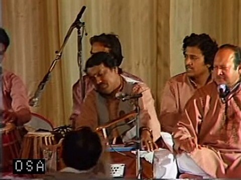 Nusrat Fateh Ali Khan Qawwal - Dyar-e-Ishq Mein Apna Maqam Paida Kar - Kalam e Iqbal