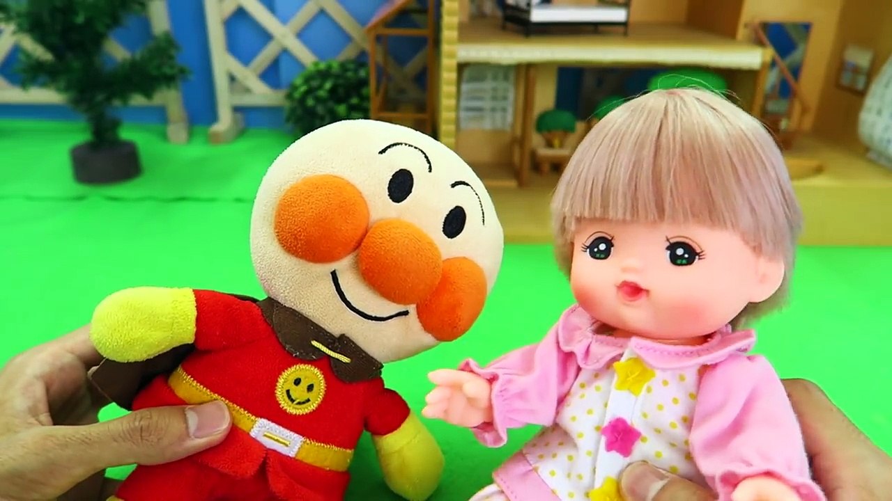 アンパンマン おもちゃアニメ メルちゃん たかいたかい どこまで飛ぶかな マリオ Baby Doll anpanman toy