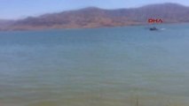 Elazığ Serinlemek İçin Keban Baraj Gölü'ne Giren 2 Kişi Kayboldu