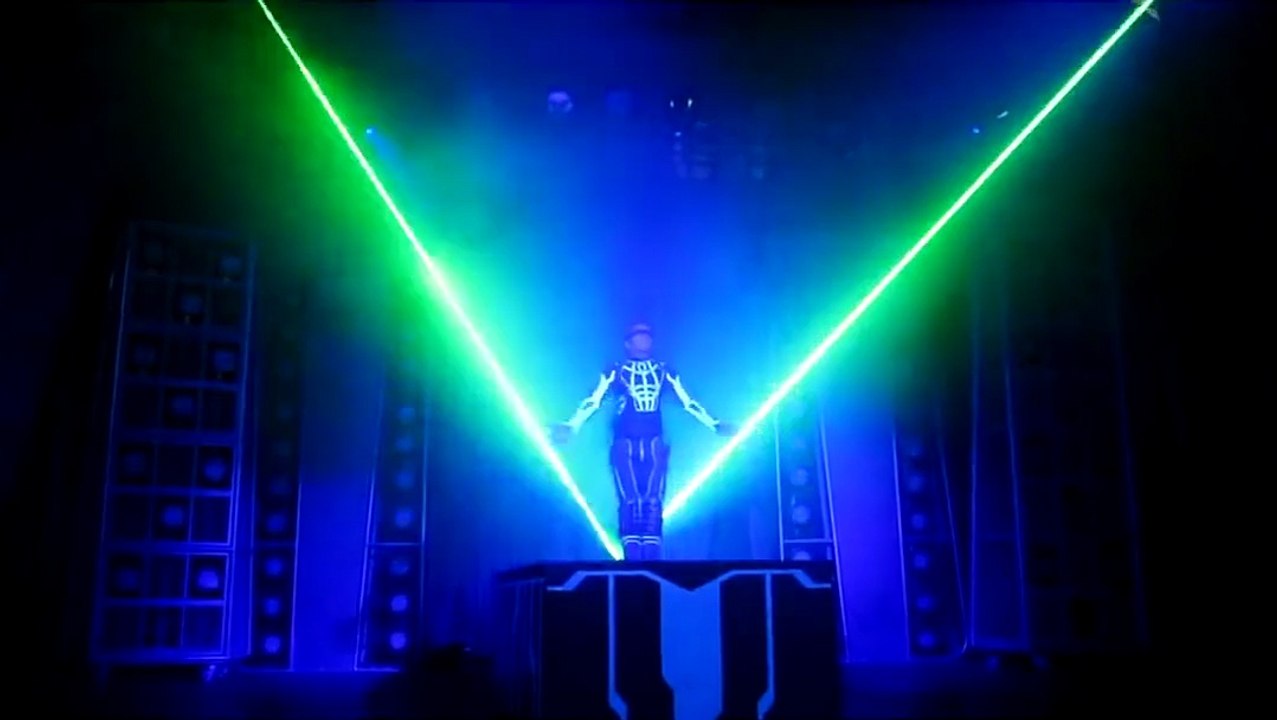 Le nouveau spectacle laser de Disney California - Laser show Tron Legacy
