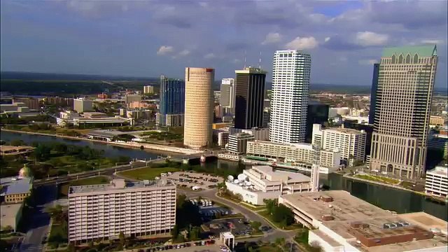 Nikki Bella calls John Cena after her MRI- Total Divas Bonus Clip, April 19, 2016