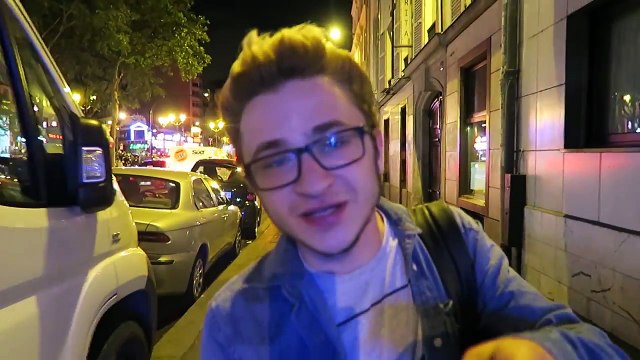 Хави Эрнандес, Картавый футбол и улица секс шопов в Париже (Франция)