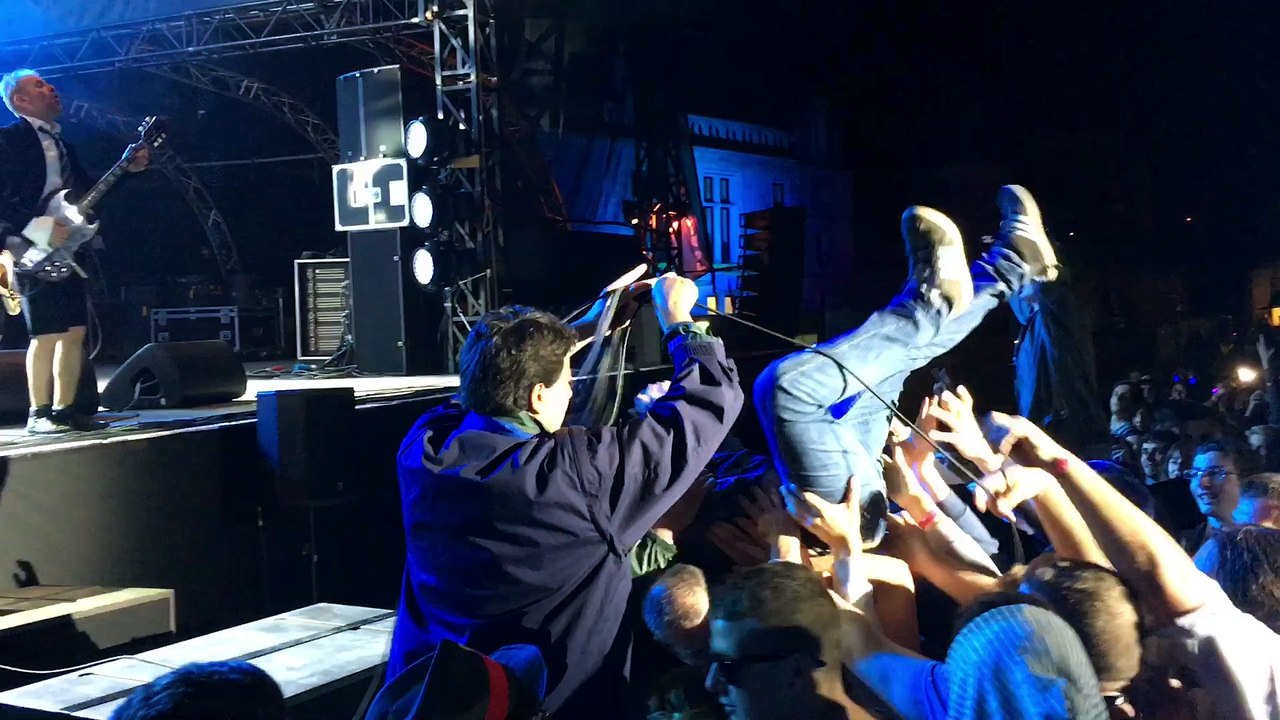 Black Bells "TNT, Let There Be Rock"AC/DC