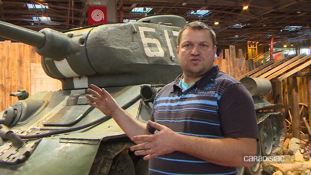 Rétromobile 2016: l'arrivée des chars d'assaut