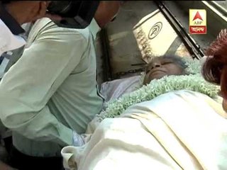 Sunil Gangopadhaya's deadbody bring out from his flat