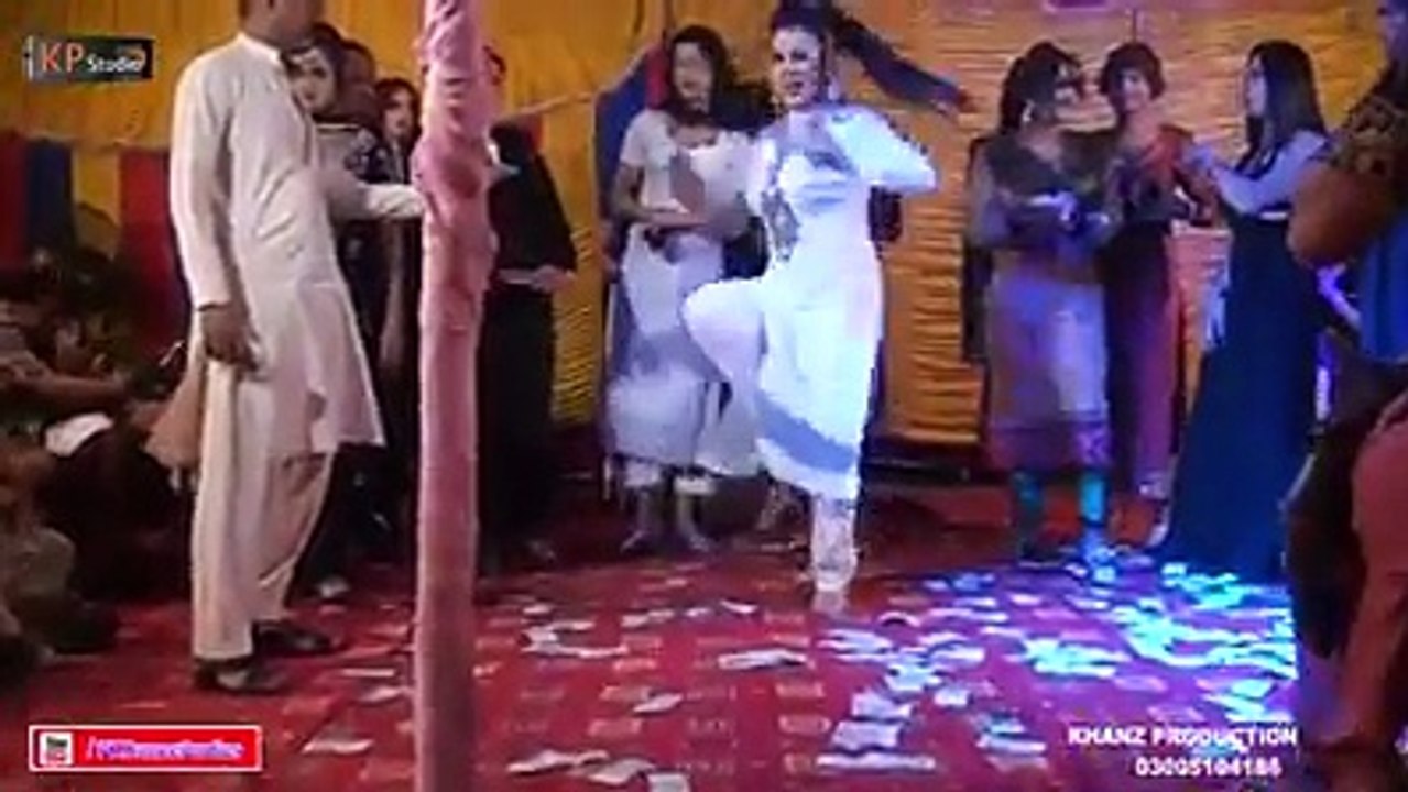 mujra hot girl