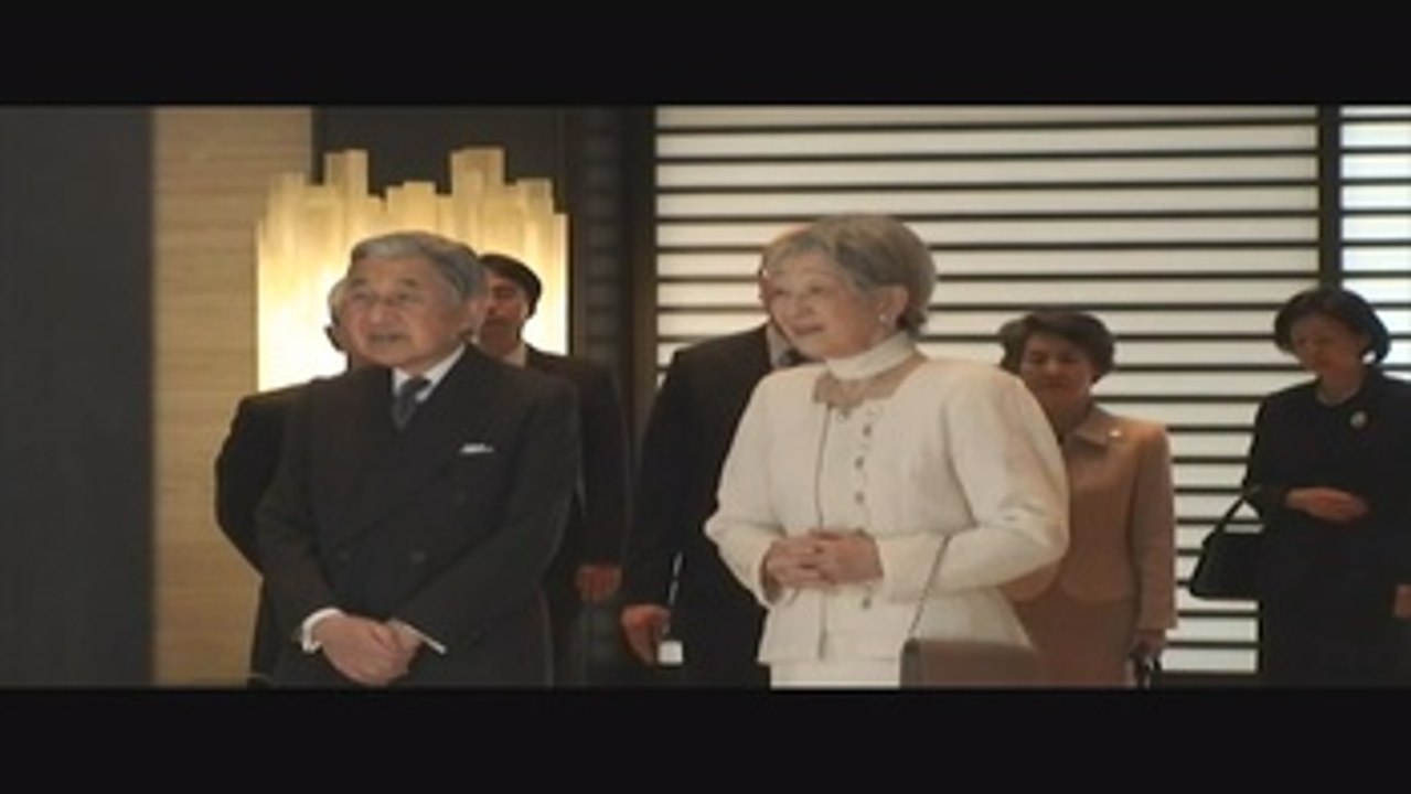 El emperador nipón Akihito tiene previsto abdicar "en los próximos años"
