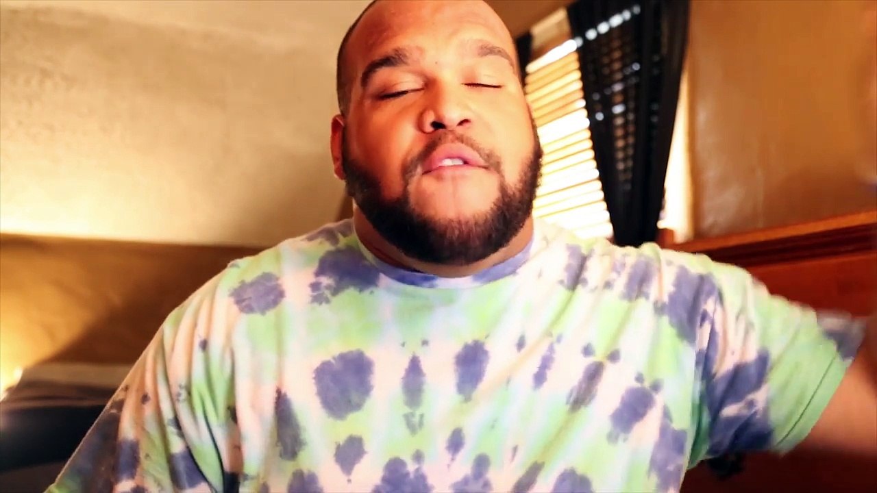 SHAWN MENDES - TREAT YOU BETTER (OFFICIAL MUSIC VIDEO) REACTION