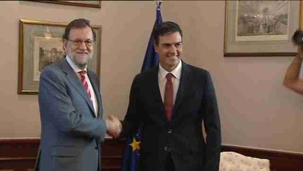 Comienza la reunión en la que Sánchez dará a Rajoy un "no" a su investidura