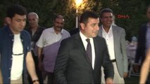 İzmir Hdp Genel Başkanı Selahattin Demirtaş, İzmir'de Partililerle Buluştu -1