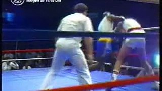1982-06-26 Mike Tyson - Kelton Brown - I (amateur)