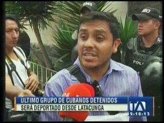 Download Video: Último grupo de cubanos detenidos fue deportado desde Latacunga