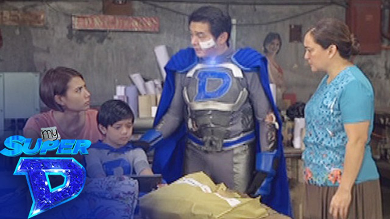 My Super D: Super D keeps his family safe