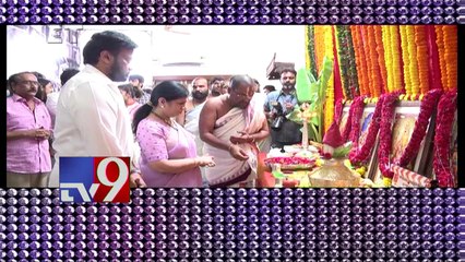 Vijayashanti to play key role in Chiru's 150th