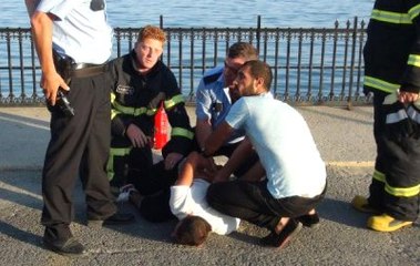 Kendini Yakmak İstedi, Çakmağı Düşürünce Etkisiz Hale Getirildi