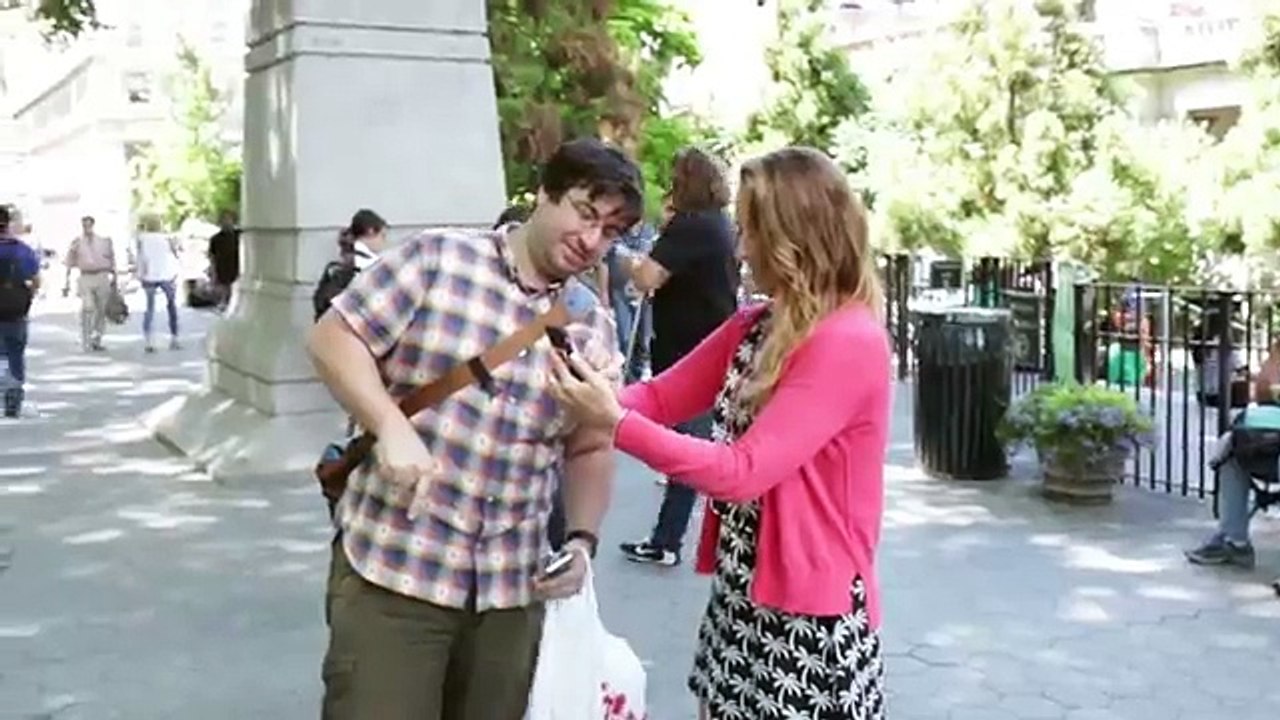 Non-Pokémon Fans Play Pokémon Go For The First Time