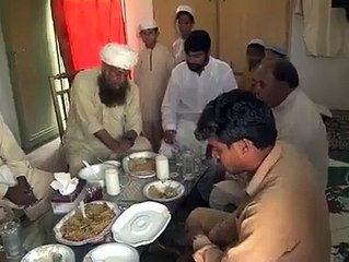 A Molana without his hand but he did every work