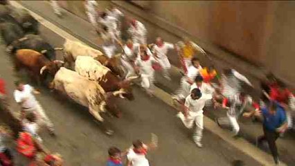 Los toros de Miura cierran los Sanfermines con una carrera rápida y peligro en la plaza