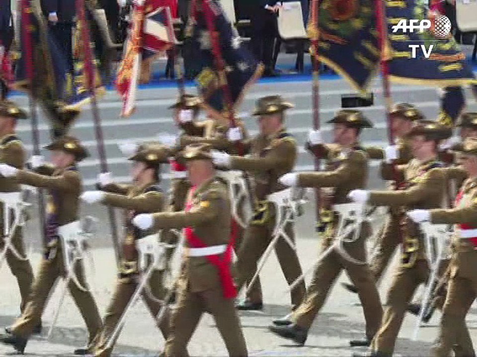 14 juillet: plus de 3.000 militaires défilent sur les Champs Elysées
