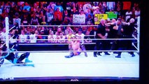 Stephen Amell (Arrow) vs Stardust WWE RAW 8/10/15
