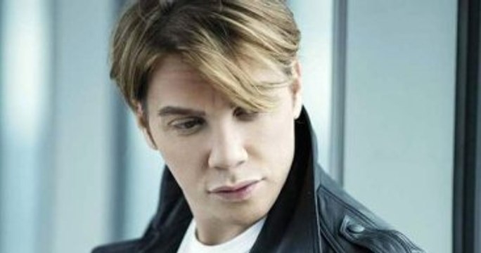 Sinan Akçıl Ebru Şallı'dan Ayrılıp Eski Sevgilisinin Şarkısını Söyledi