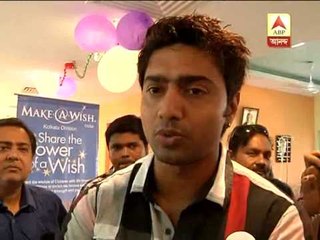 Bengali Film star Dev with the children diognised with cancer