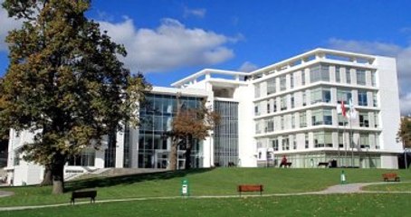 Çekmeköy Belediyesi'ne Silahlı Şahıs Girdi!