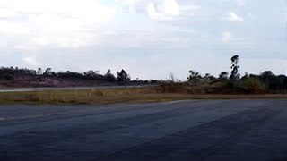 Landing Neiva T-25 C Universal