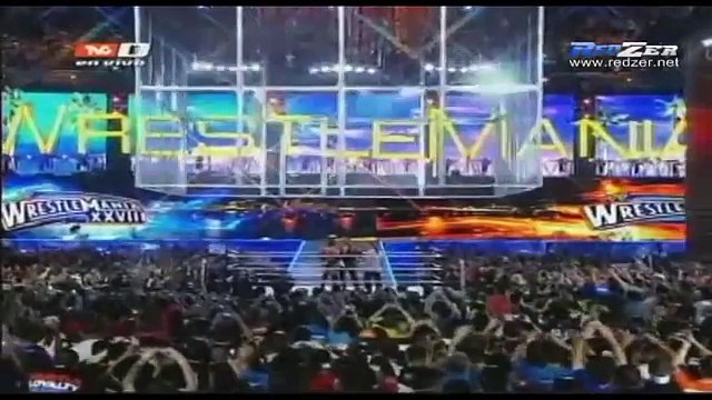 Triple H vs.The Undertaker en Wrestlemania 28 Hell in a Cell Match [Español]