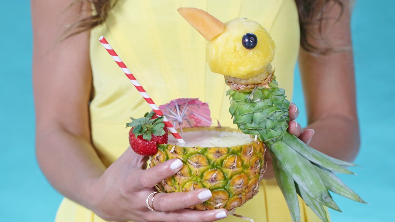 This Insane Pineapple-Carving Trick Will Make Your Jaw Drop