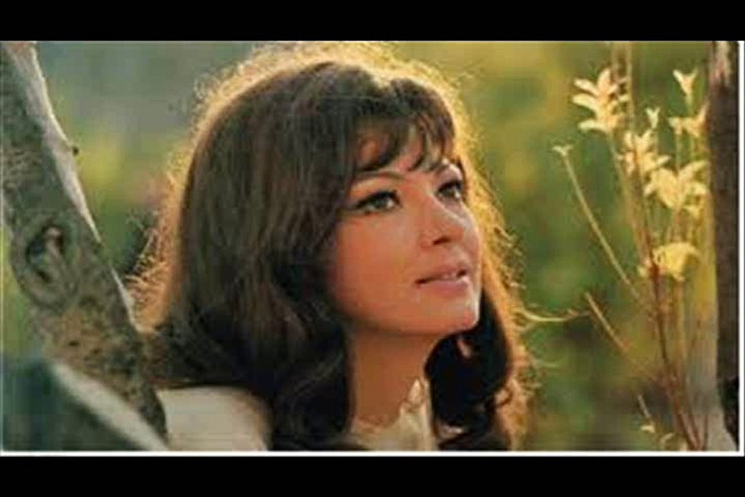 ANNA MOFFO : Falling in Love with Love