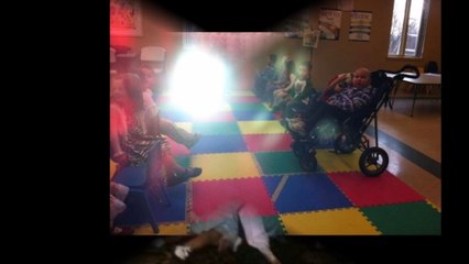 ANGELES CUIDANDO NIÑOS ANGELS WHIT KIDS