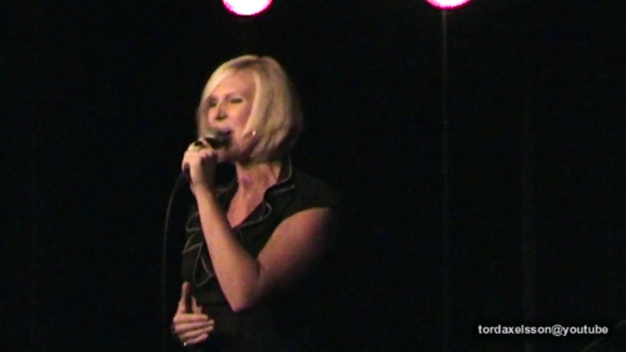 Sanna Nielsen - Devotion (Stockholm 2010-03-28).mpg
