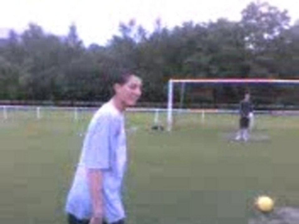 (R)video-0001a