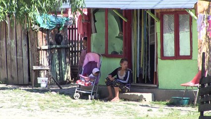 Villageois "esclaves" en Roumanie: vingt détentions provisoires