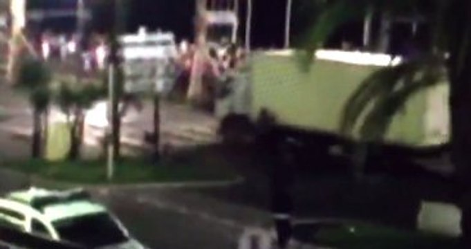 Terörist Kamyonla Kalabalığın Arasına Böyle Daldı