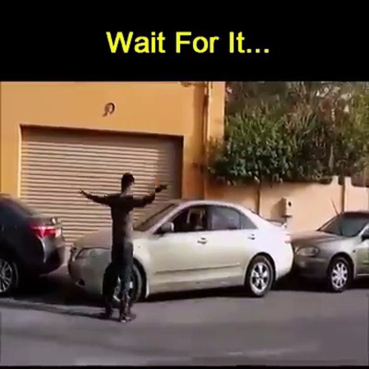 Hilarious Guy Helped Amazingly