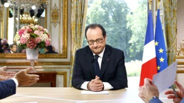 Hollande'nin Konuşmasında Dikkat Çeken Ayrıntı! İlk Kez 'İslâmcı Terör' Dedi