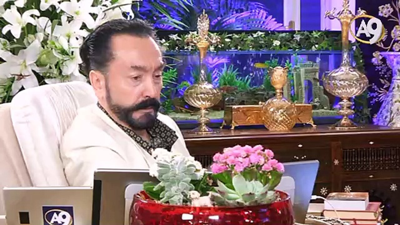 Cennet şarabı dünyada bilinen şarap değildir, helal olan cinsellik cennette de vardır. Allah nimet olarak vermiştir.