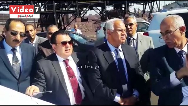 وزير النقل يتفقد مشروع الوصلة الحرة بميناء الدخيلة بتكلفة 280 مليون جنيه