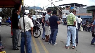 Ambulancia bloqueo vía Pitalito en Mocoa 25-11-008