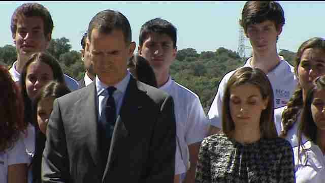 España guarda silencio en memoria de las víctimas del atentado de Niza